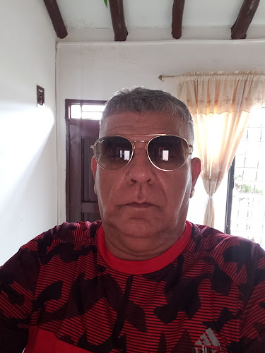 Comentarii opinii despre Empanadas Deliciosas, La Sazon De LILI