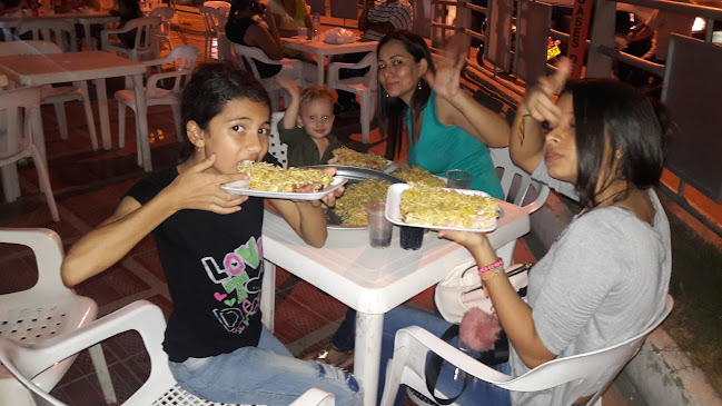 Pizza Vomito - Gastronomía y hostelería