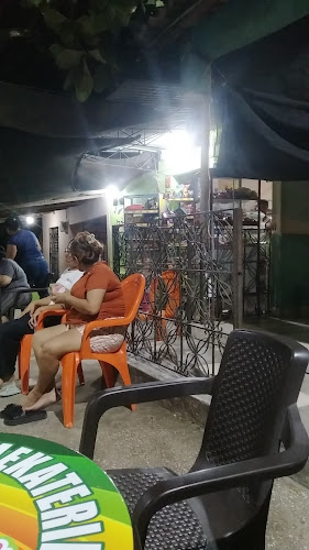 Frutería Y almendras