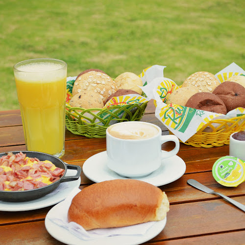 Rumbos Super Sanduches - Gastronomía y hostelería