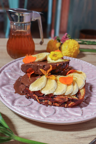 La Bizcochería Bakery & Bistro