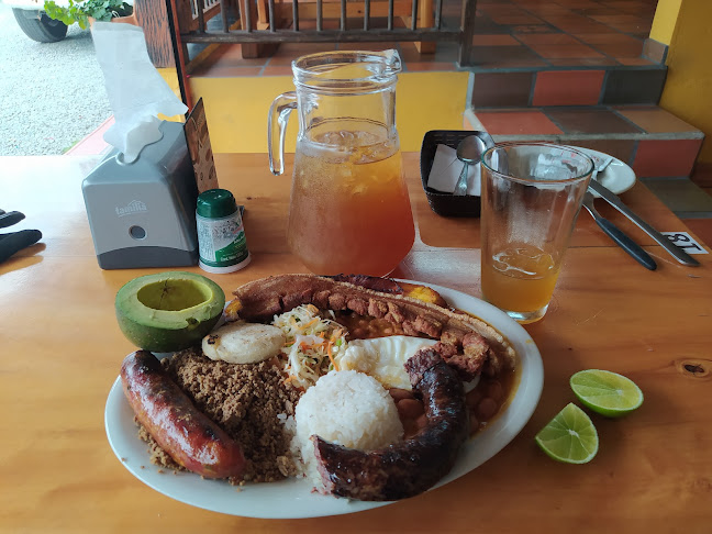 Opinii despre Restaurante Los Kioskos Sede 1 în Guarne - Gastronomía y hostelería