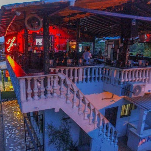 Piscina Los Ángeles - Gastronomía y hostelería