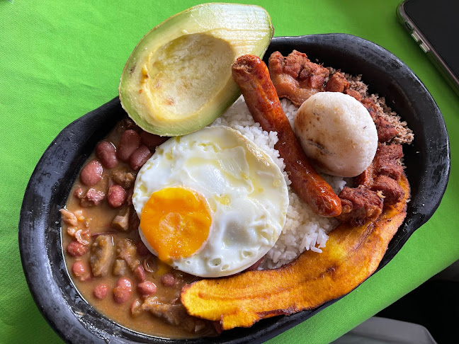 Restaurante La Rochela Montenegro - Gastronomía y hostelería