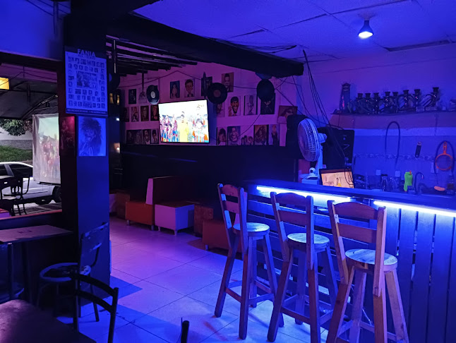NADINE KARAOKE BAR - Gastronomía y hostelería