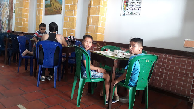 Restaurante La Hormiga tipico colombiano