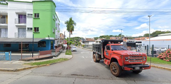 VINOLA Bar - Cartago