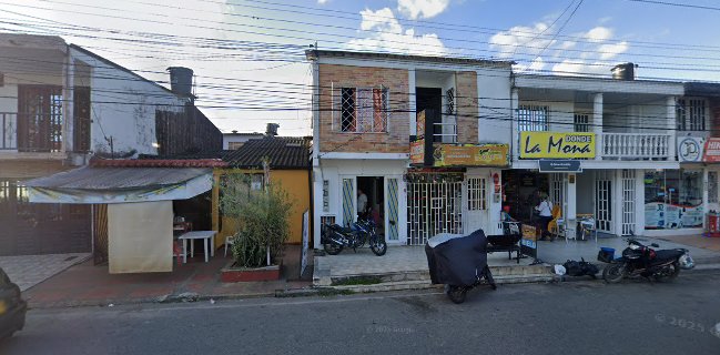 Barranquitas Licorera Bar Vizcaya, bebidas fuertes, cigarrillos, gaseosas y pasabocas