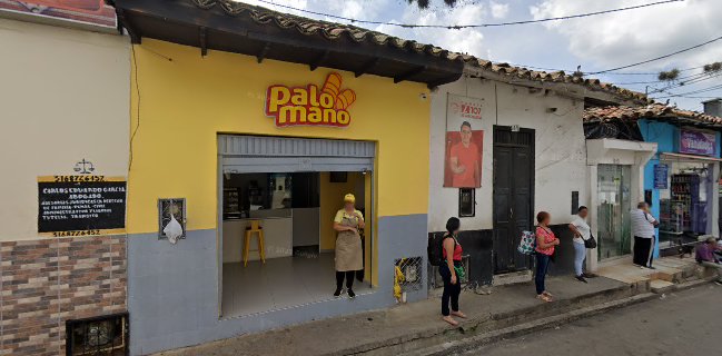 Pasabocas y palitos de queso Palomano