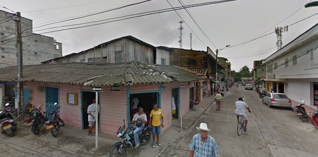 ESQUINA CARLOS ALOMIA