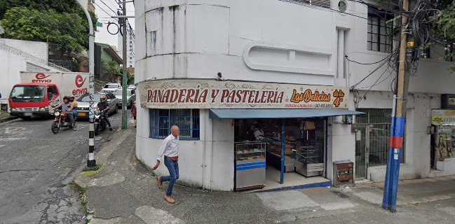 Delicias De La Cuarta Panadería Y Pastelería