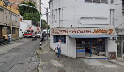 Delicias De La Cuarta Panadería Y Pastelería