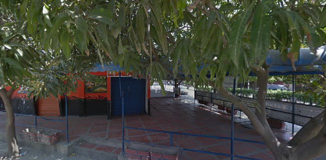 Tropicana Sunset Disco Bar, Fast Food y Licores